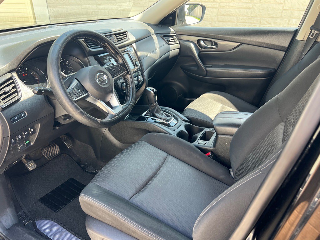 2020 Nissan Rogue Image 10