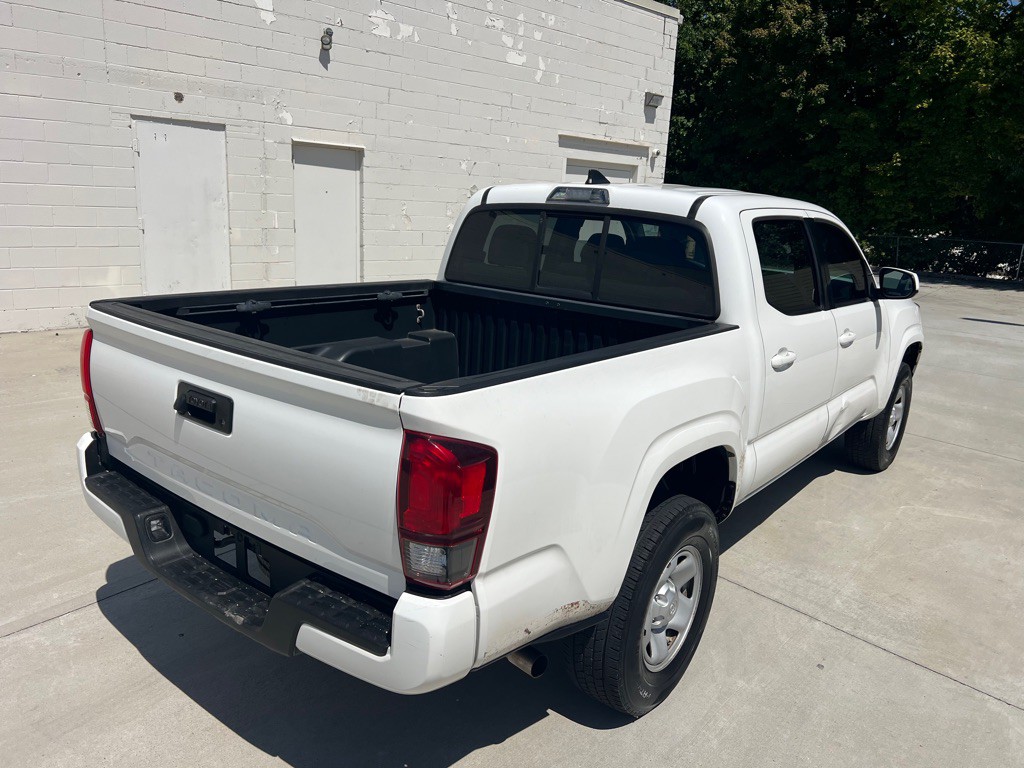 2018 Toyota Tacoma Image 8