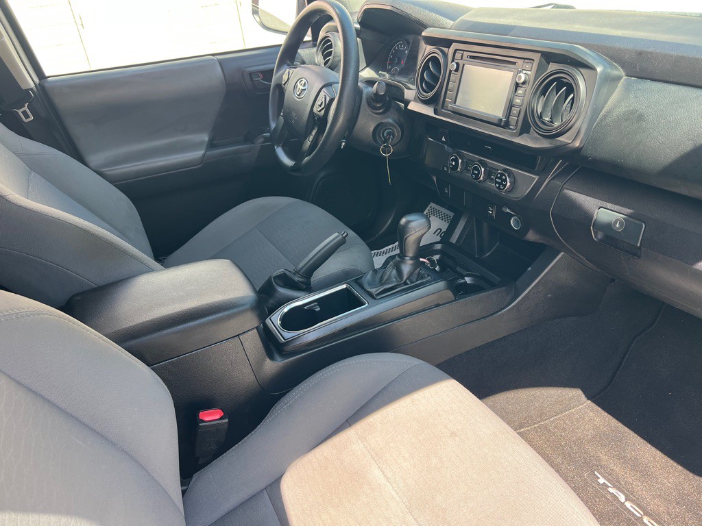 2018 Toyota Tacoma Image 12