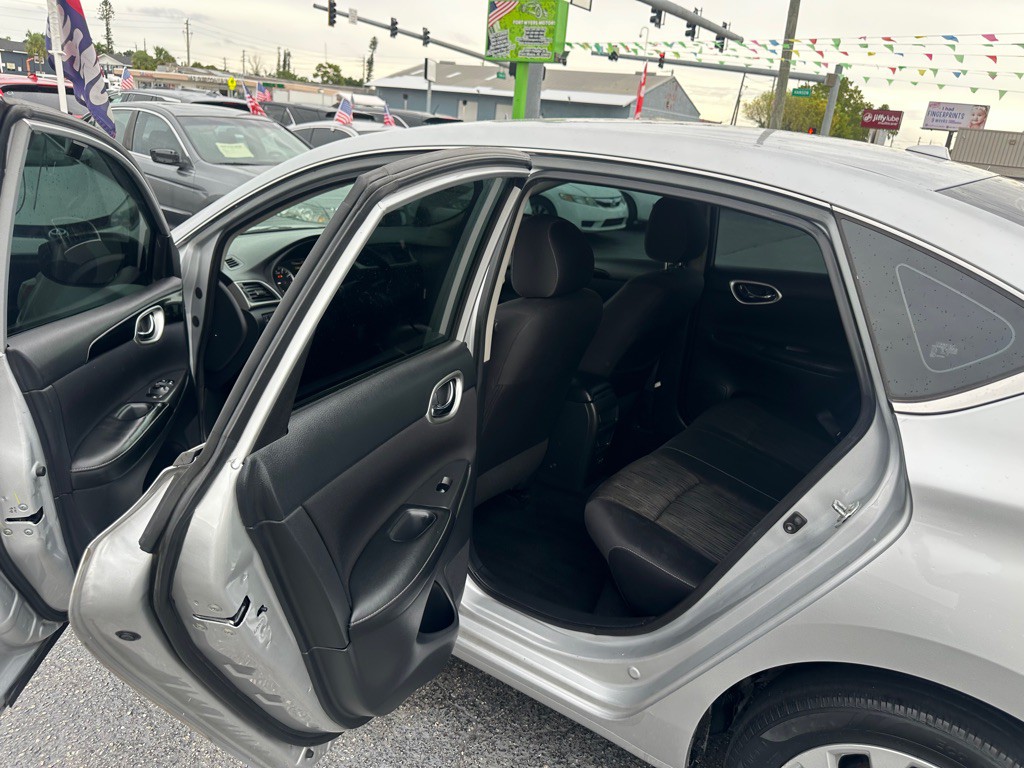 2018 Nissan Sentra Image 7