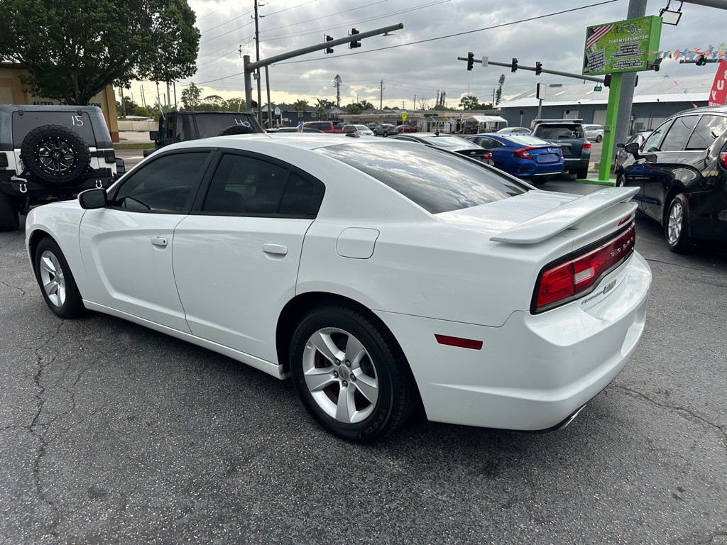 2013 Dodge Charger Image 4