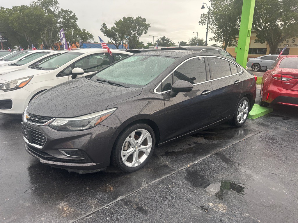 2017 Chevrolet Cruze Image 3