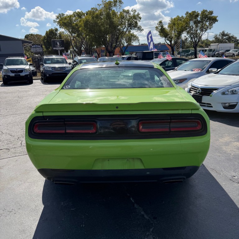 2015 Dodge Challenger Image 6