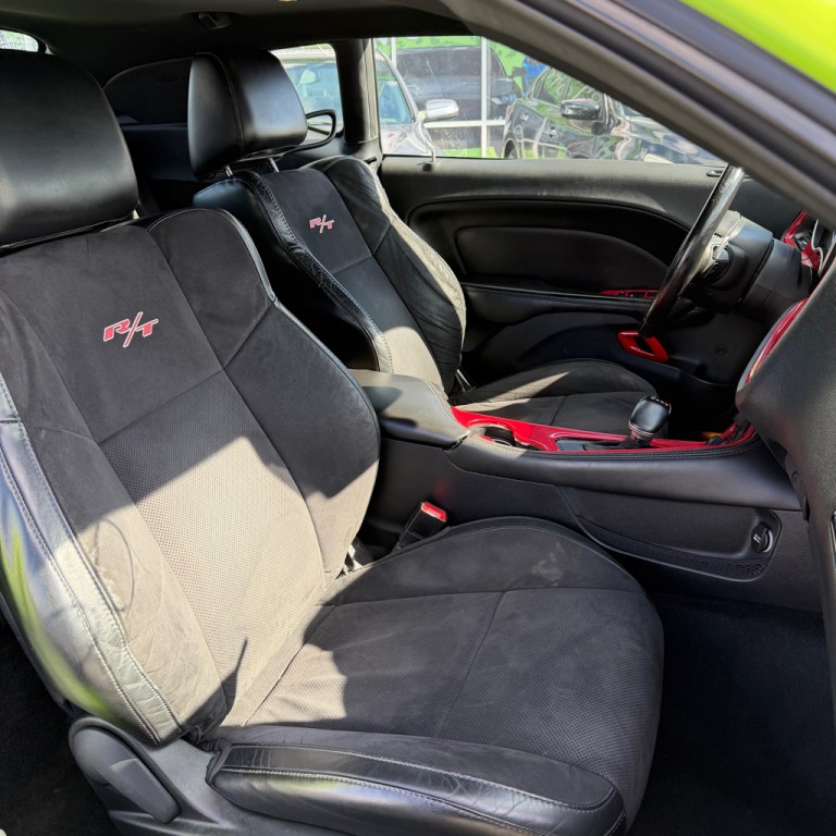 2015 Dodge Challenger Image 10