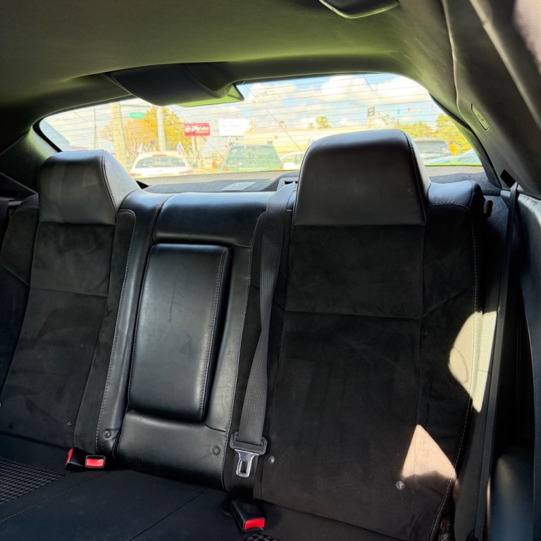 2015 Dodge Challenger Image 11