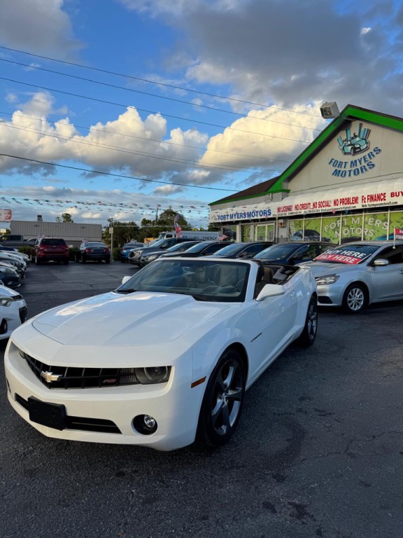 2013 Chevrolet Camaro Image 2
