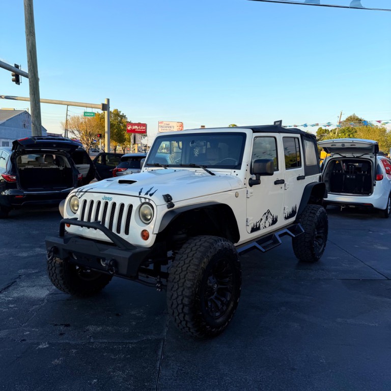 2010 Jeep Wrangler Unlimited Image 1