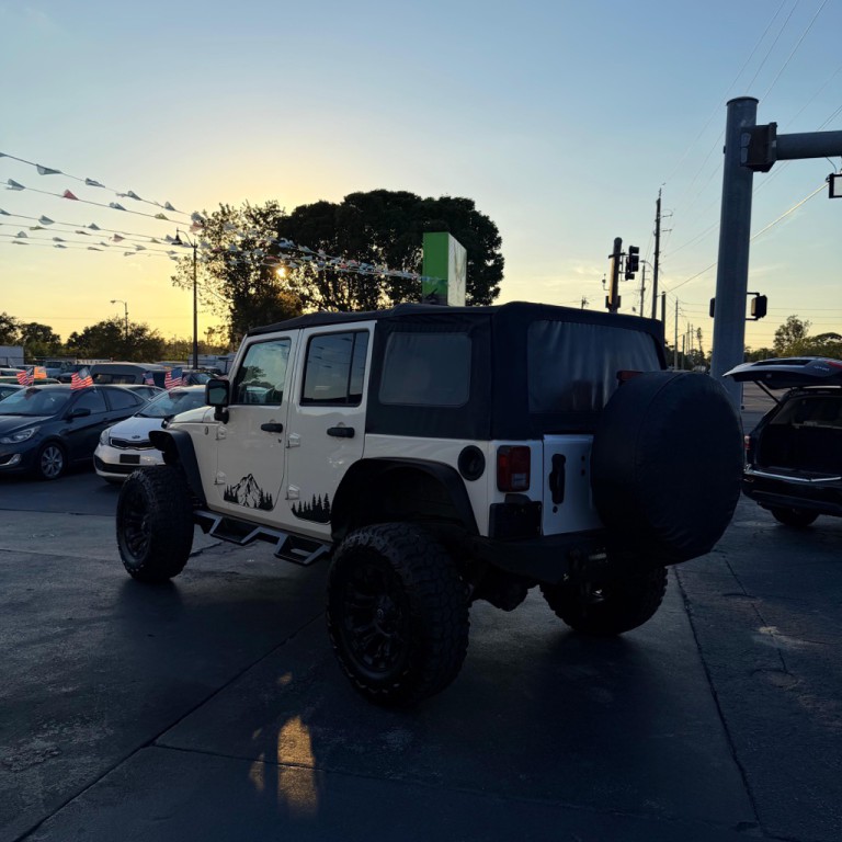 2010 Jeep Wrangler Unlimited Image 7