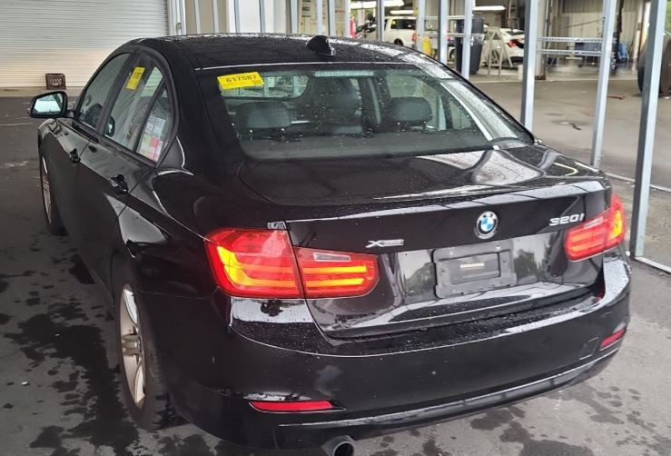 2015 BMW 3 Series Image 2