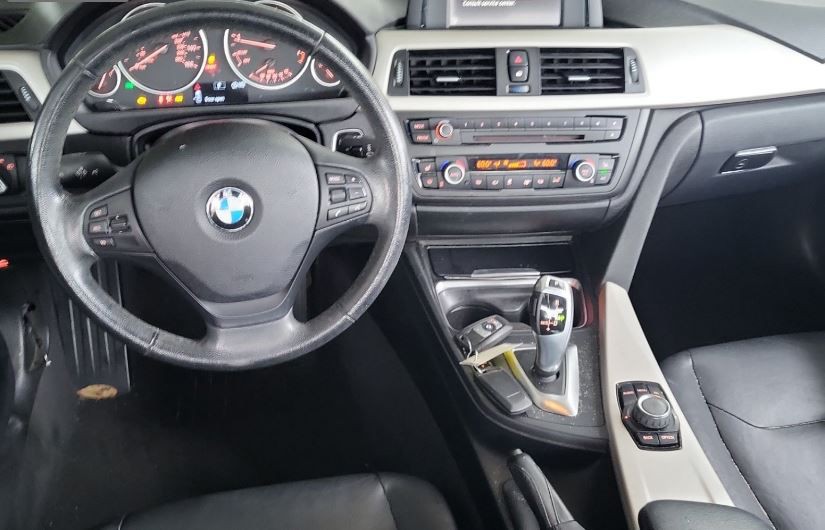 2015 BMW 3 Series Image 4