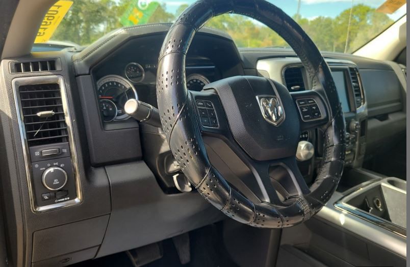 2015 RAM 1500 Image 4