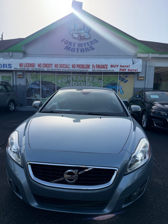 2012 Volvo C70 Image 6
