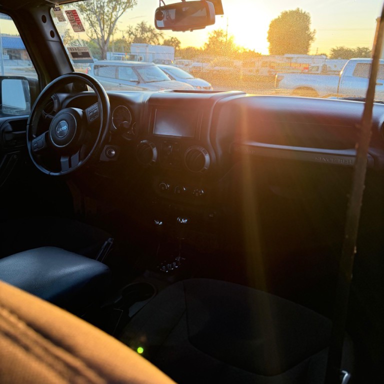 2013 Jeep Wrangler Unlimited Image 9