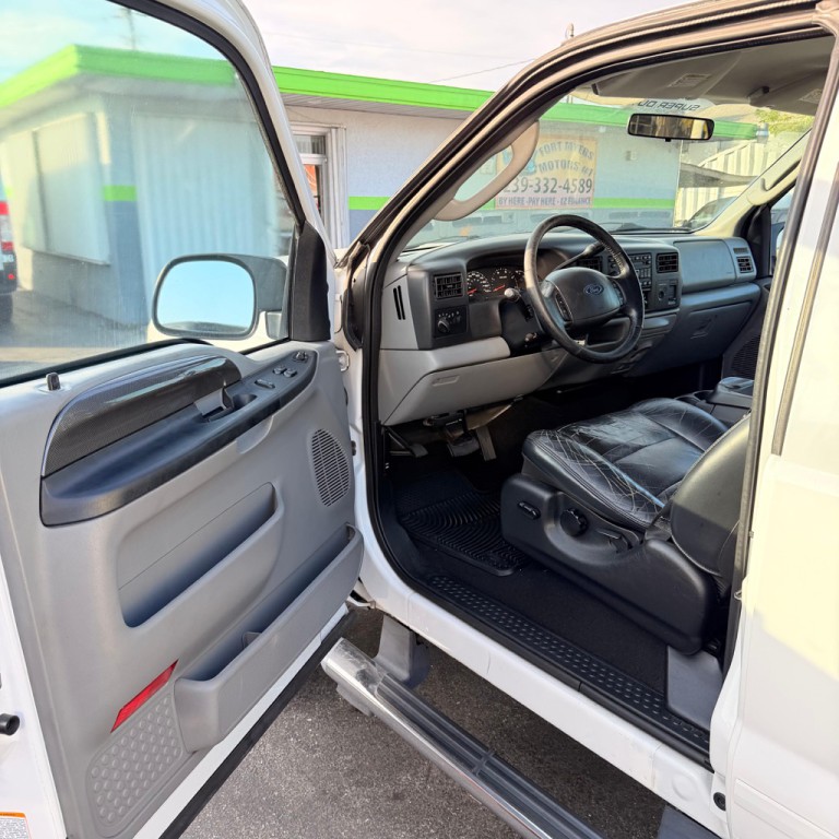 2004 Ford F-250 Image 7