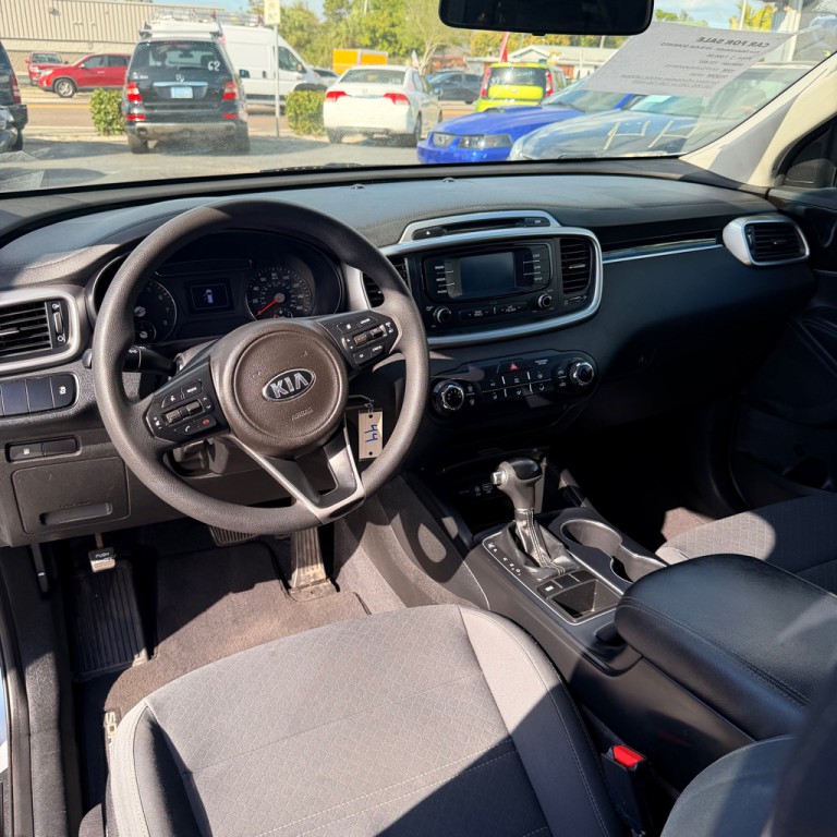 2018 Kia Sorento Image 8