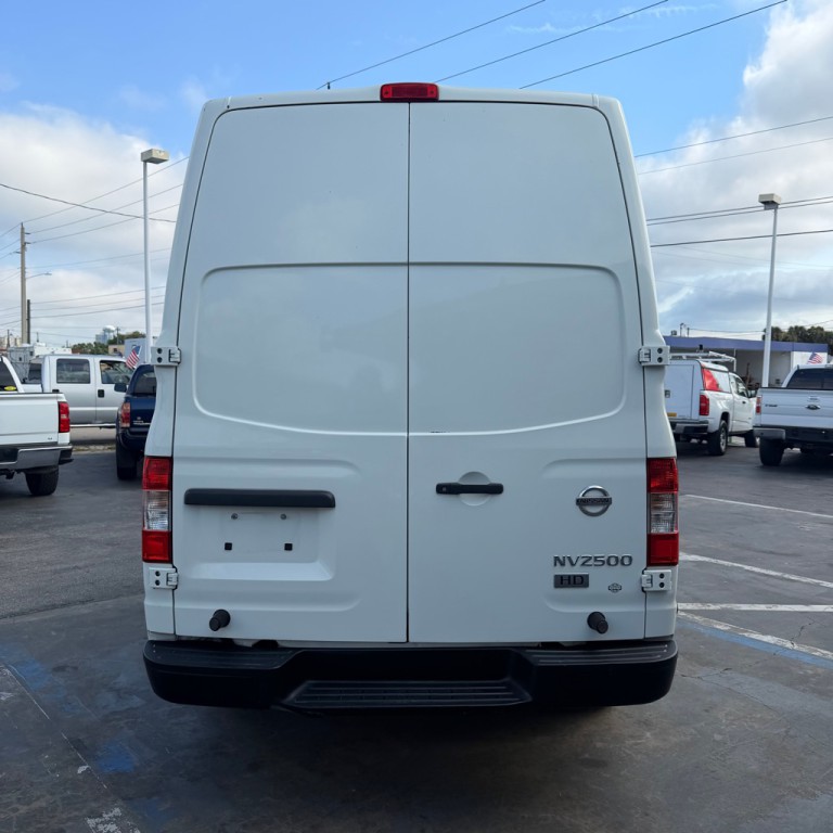 2016 Nissan NV Image 5