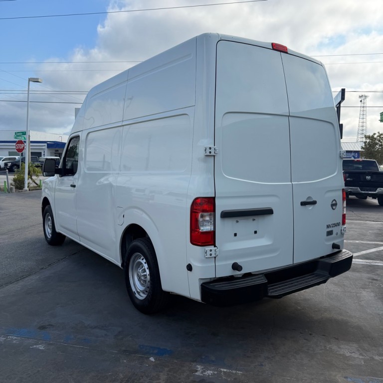 2016 Nissan NV Image 6