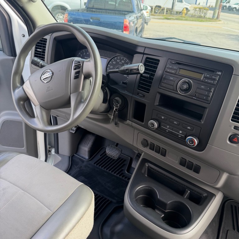 2016 Nissan NV Image 7