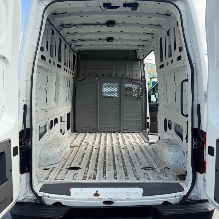 2016 Nissan NV Image 13