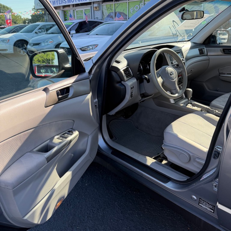 2010 Subaru Forester Image 10