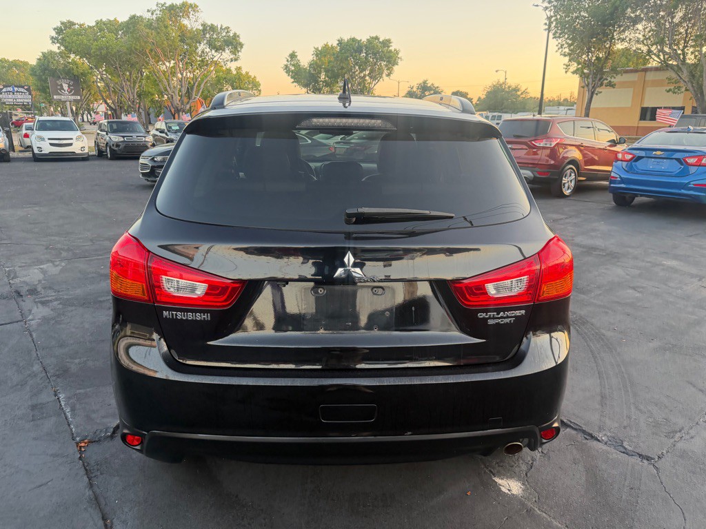 2013 Mitsubishi Outlander Image 5