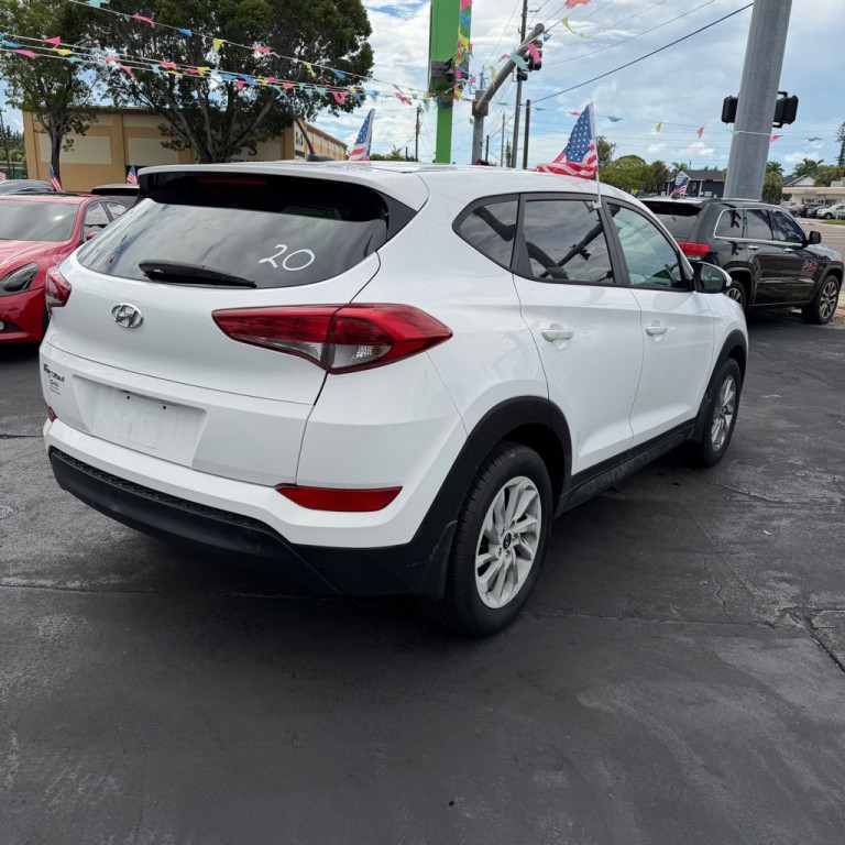 2016 Hyundai Tucson Image 4