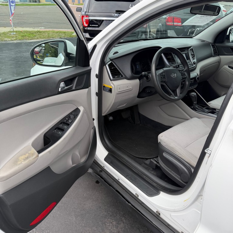 2016 Hyundai Tucson Image 9
