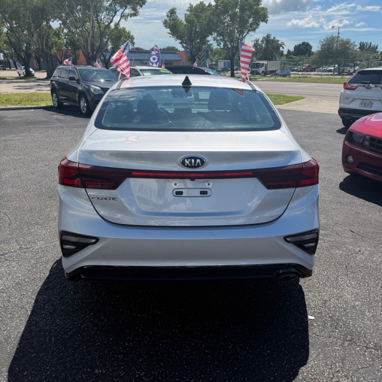 2021 Kia Forte Image 5