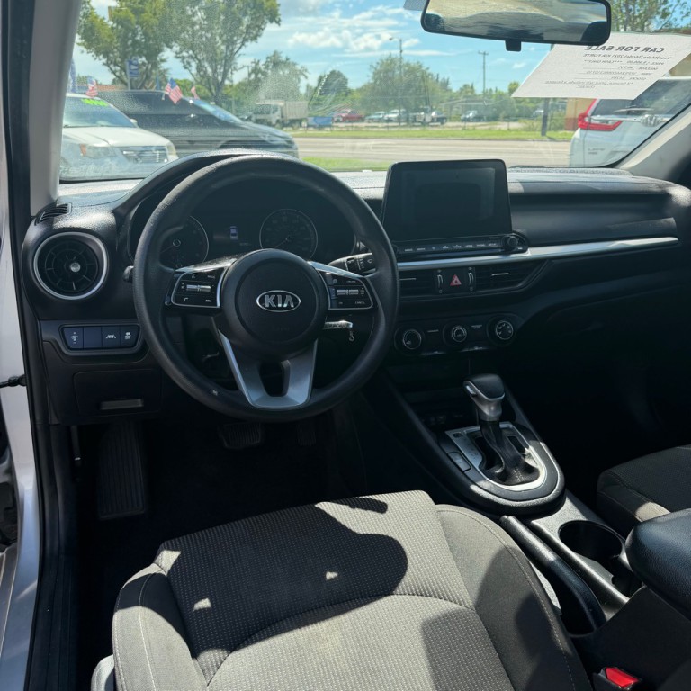 2021 Kia Forte Image 7