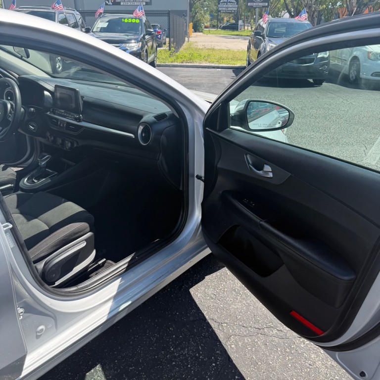2021 Kia Forte Image 10