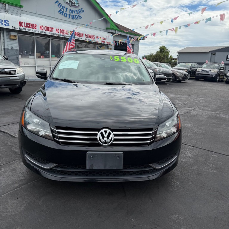 2014 Volkswagen Passat Image 2
