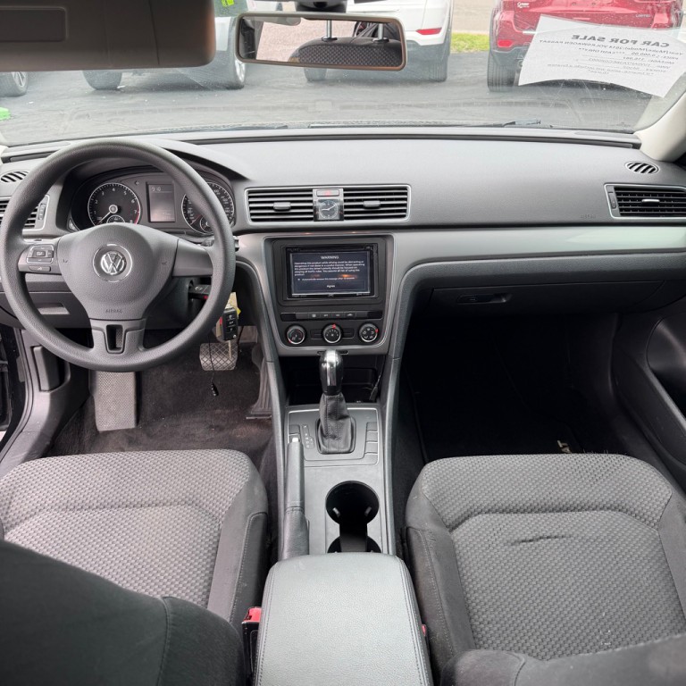 2014 Volkswagen Passat Image 8