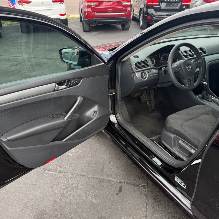 2014 Volkswagen Passat Image 9