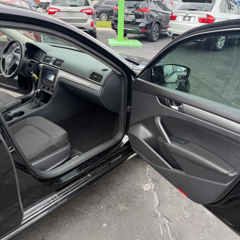 2014 Volkswagen Passat Image 10