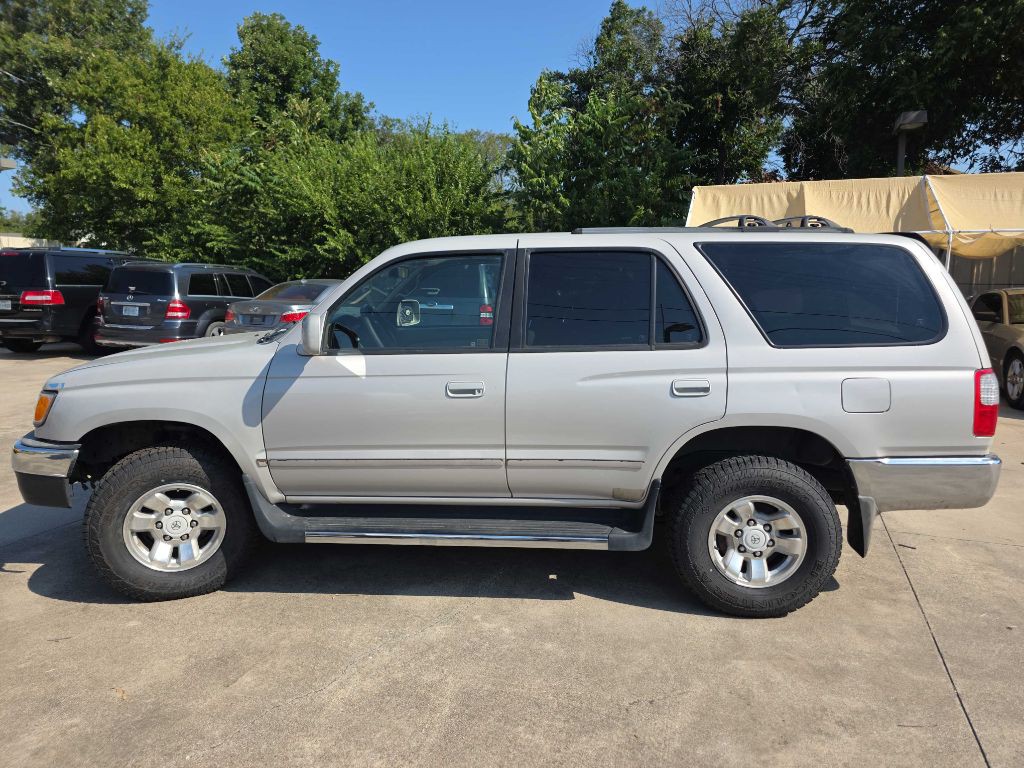 1999 Toyota 4Runner Image 1