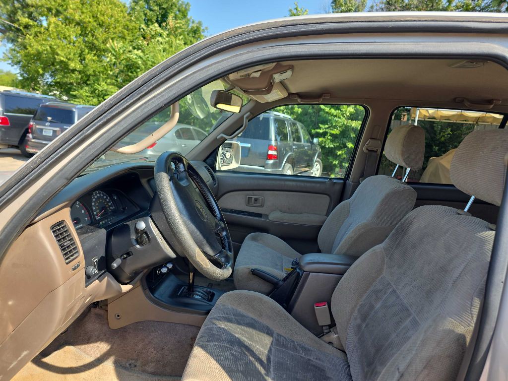 1999 Toyota 4Runner Image 9