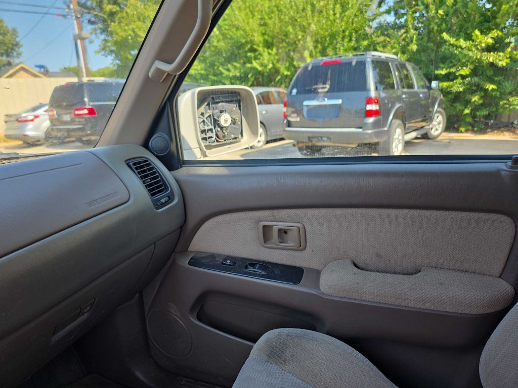 1999 Toyota 4Runner Image 11