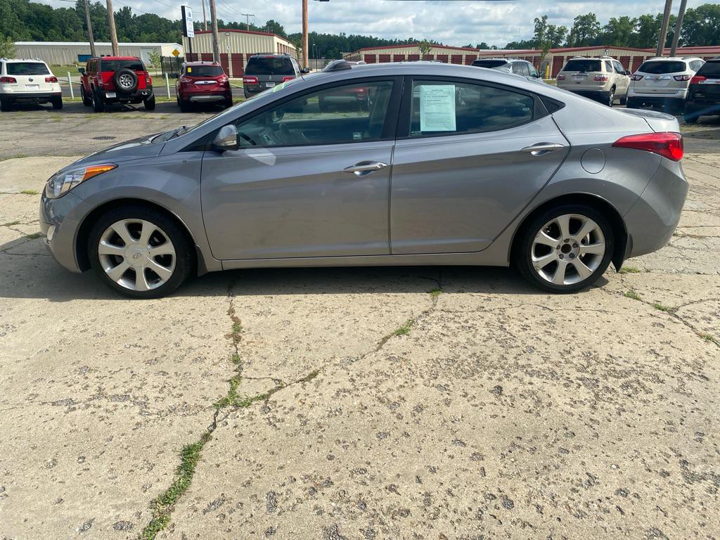 2013 Hyundai Elantra Image 4