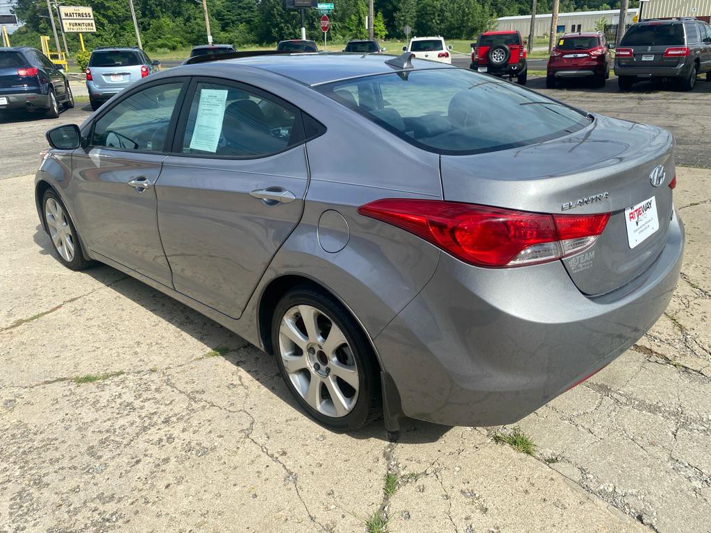 2013 Hyundai Elantra Image 5
