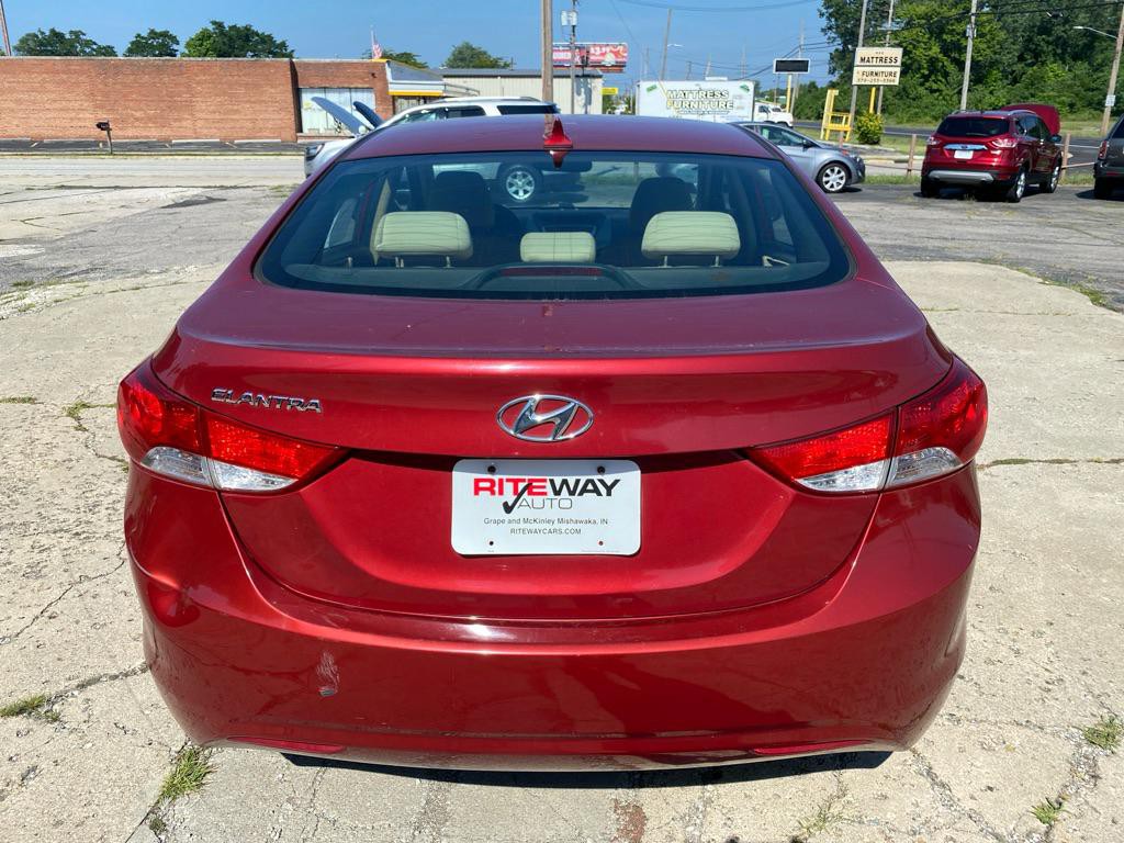 2012 Hyundai Elantra Image 6