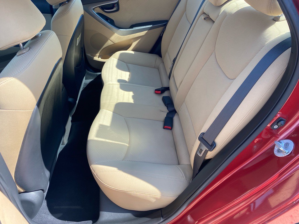 2012 Hyundai Elantra Image 10