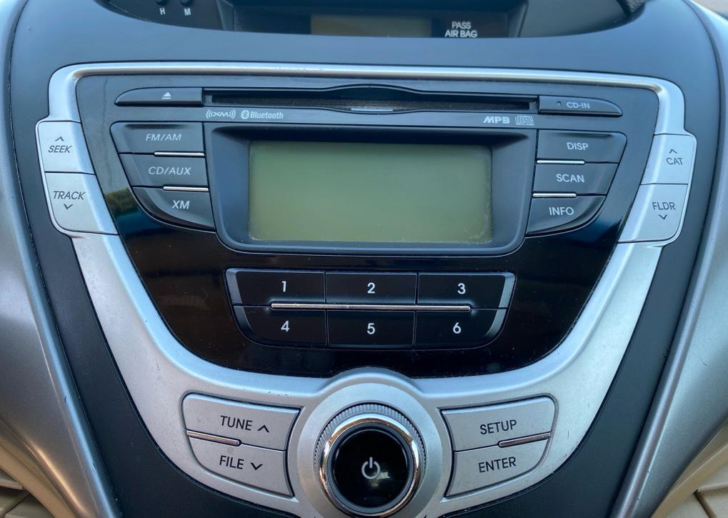 2012 Hyundai Elantra Image 11