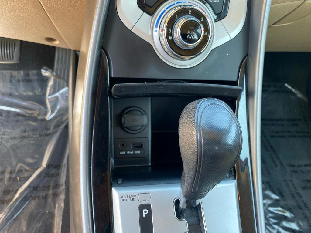 2012 Hyundai Elantra Image 14