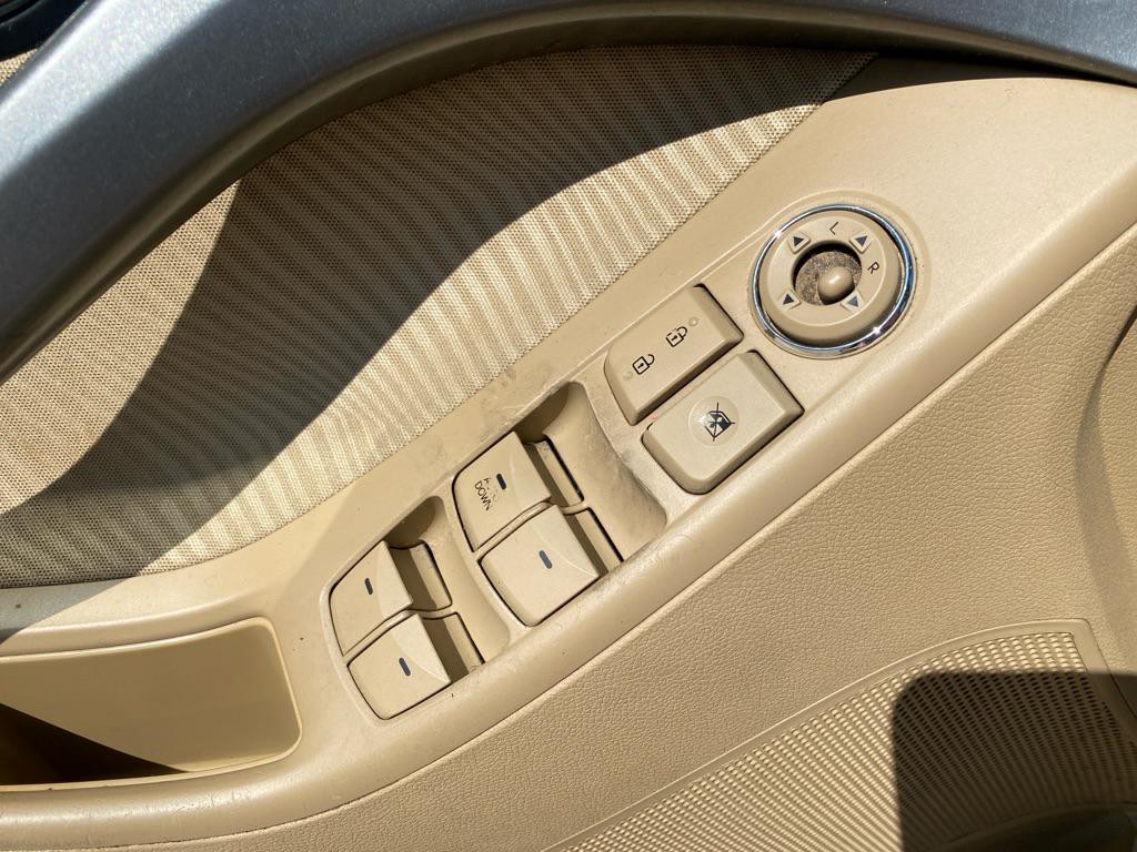 2012 Hyundai Elantra Image 17