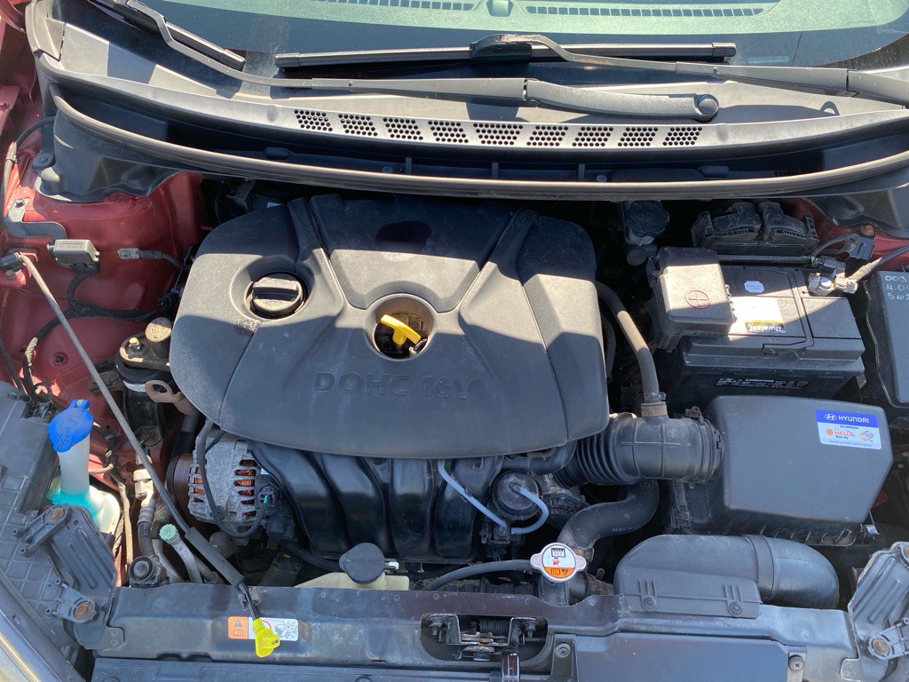 2012 Hyundai Elantra Image 18