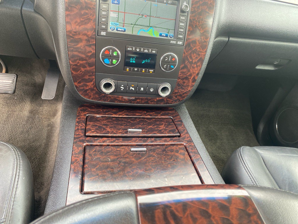2007 GMC Yukon Image 17
