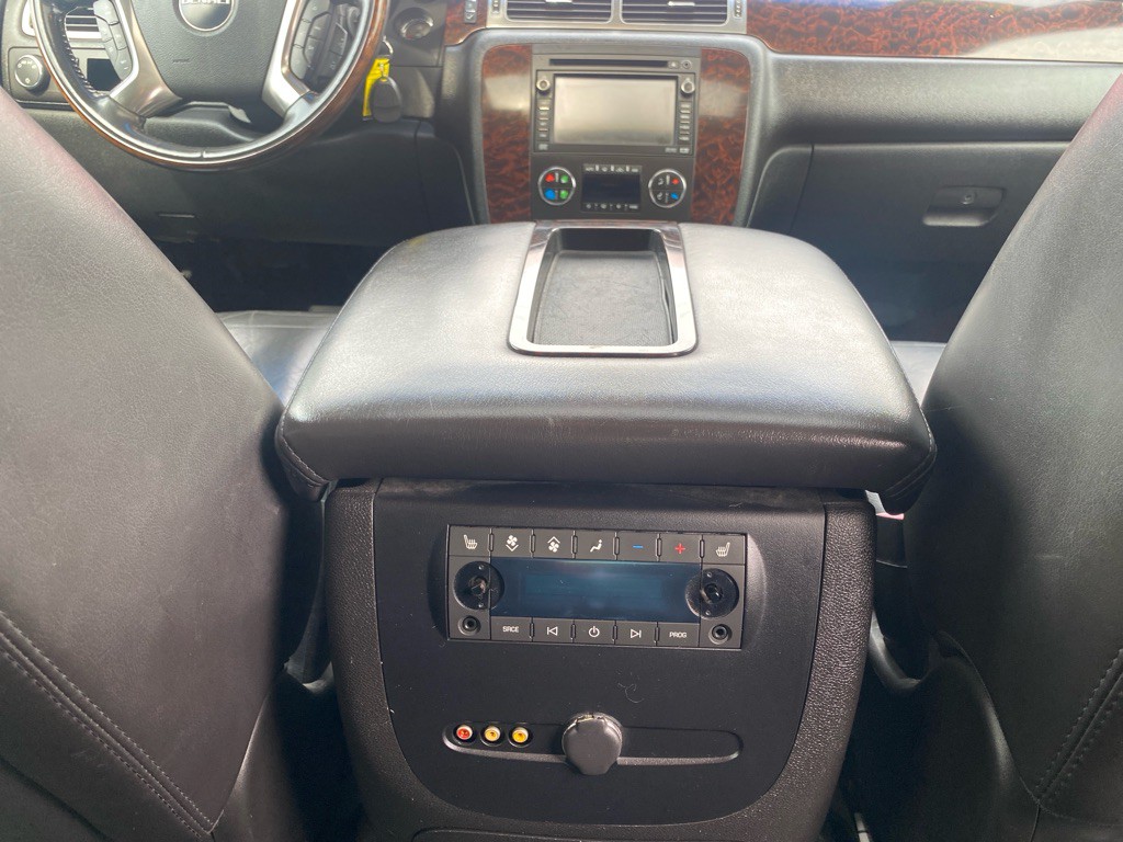2007 GMC Yukon Image 24