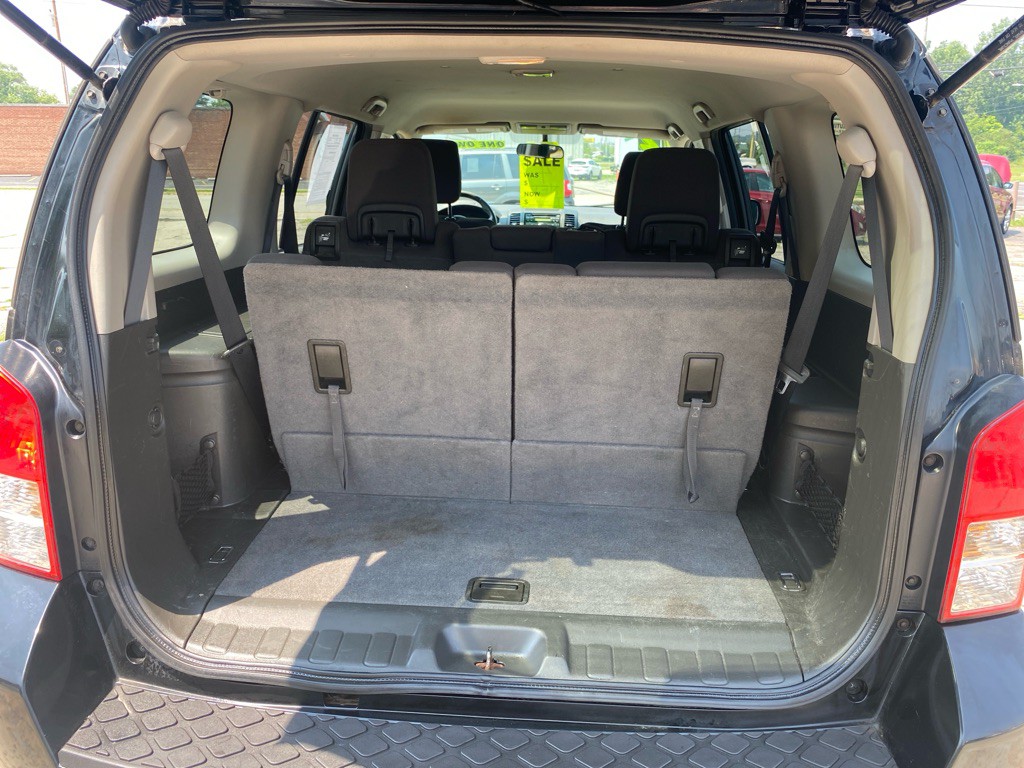 2012 Nissan Pathfinder Image 11