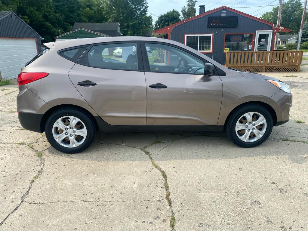 2010 Hyundai Tucson Image 8