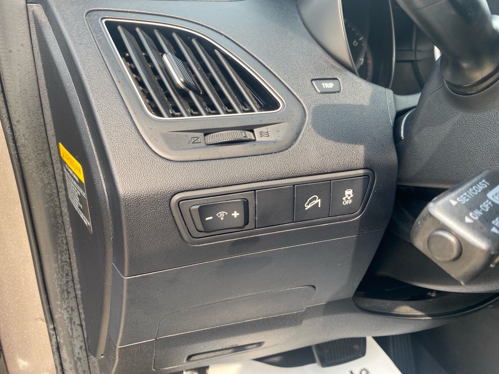 2010 Hyundai Tucson Image 17